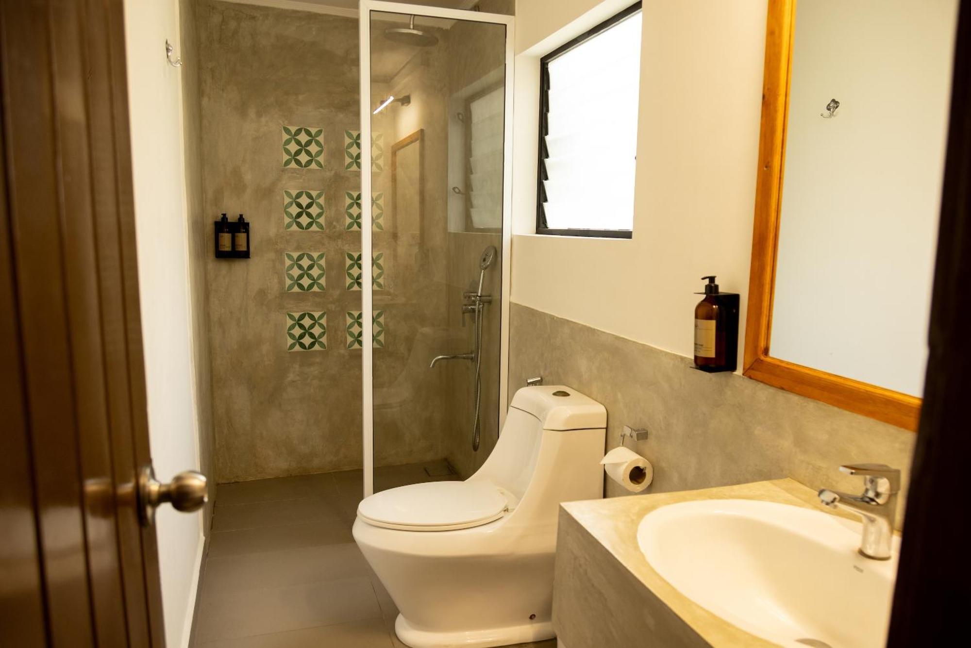 Neevana Hotel هيكادوفا الغرفة الصورة